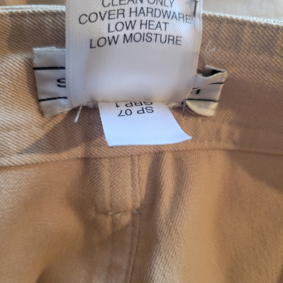 St John Tan SZ 12 Jeans with silver button and silver St John emblem - Picture 4 of 8